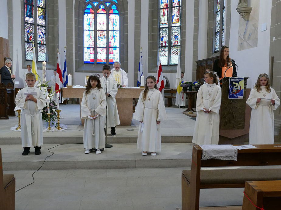 Feier der 1. Heiligen Kommunion in Sankt Crescentius (Foto: Karl-Franz Thiede)